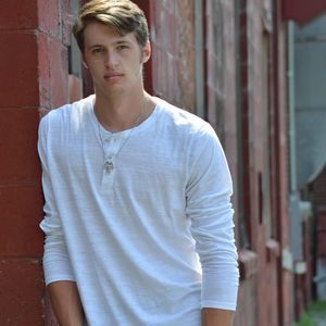 Meet your Posher, Taylor